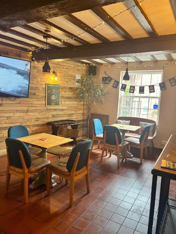 The Lion Hotel Llansantffraid-ym-Mechain エクステリア 写真
